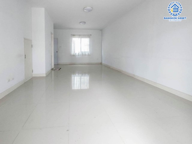 *****ทาวน์เฮ้าส์มือสองนนทบุรี ม.โมดิวิลล่า ปิ่นเกล้า-กาญจนาภิเษก เนื้อที่เกือบ 19 ตร.ว. ฟังก์ชัน 3 ห้องนอน 2 ห้องน้ำ สามารถจอดรถได้ 1 คัน เดินทางสะดวก เชื่อมต่อ ถ.กาญจนาภิเษก ถ.กาญจนาภิเษก, ถ.นครอินทร์, ถ.ราชพฤกษ์ จองด่วน!